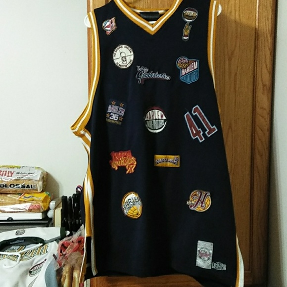 Harlem Globetrotters basketball jersey - Picture 3 of 8